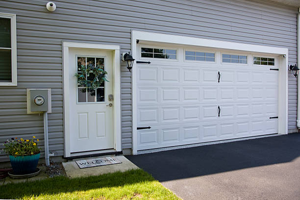 24/7 Emergency Garage Door Panel Replacement experts in York, AL